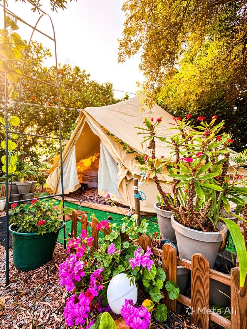 Caravan of Love by Casa das Artes Campground/ 
RV Resort in Moncarapacho