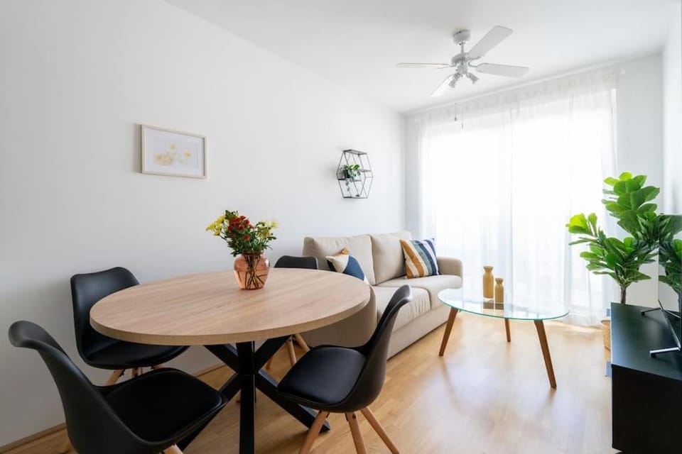 Spotless 1BR, Quick City Link by HM Apartment in Vienna