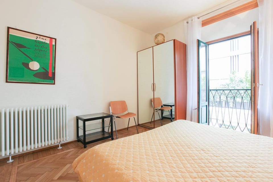 Romantic Spiga Suite Apartment in Milan