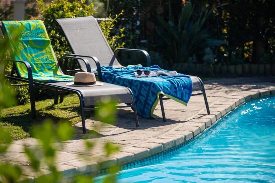 Fluke Tide - Stylish Knysna Home with Pool & Views House in Knysna