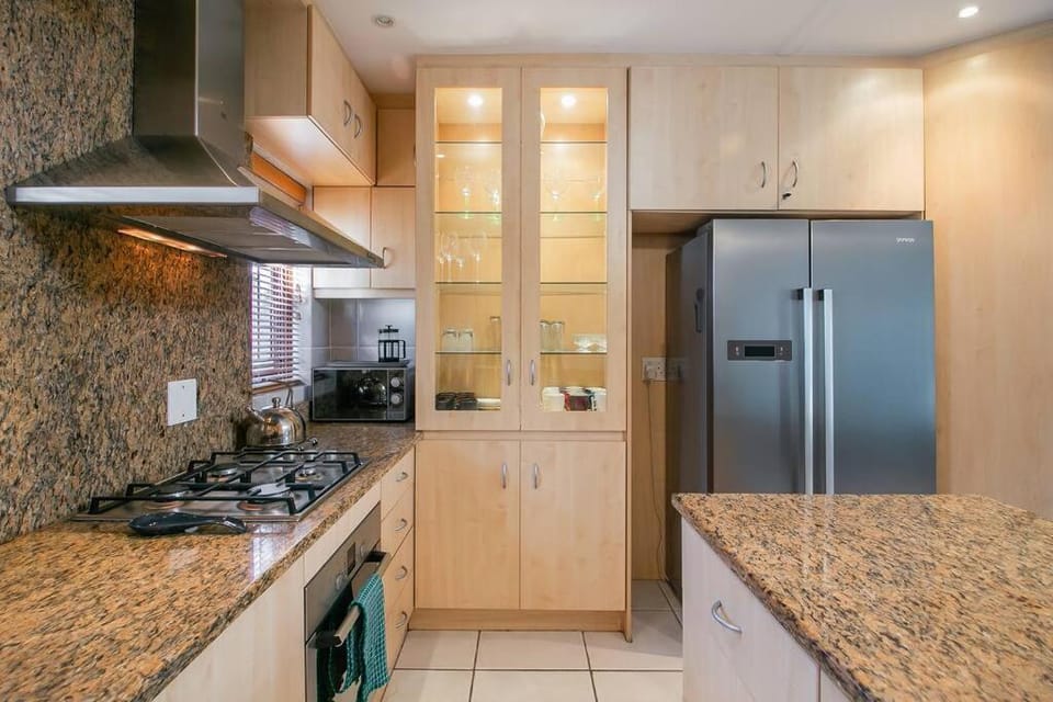 Fluke Tide - Stylish Knysna Home with Pool & Views House in Knysna
