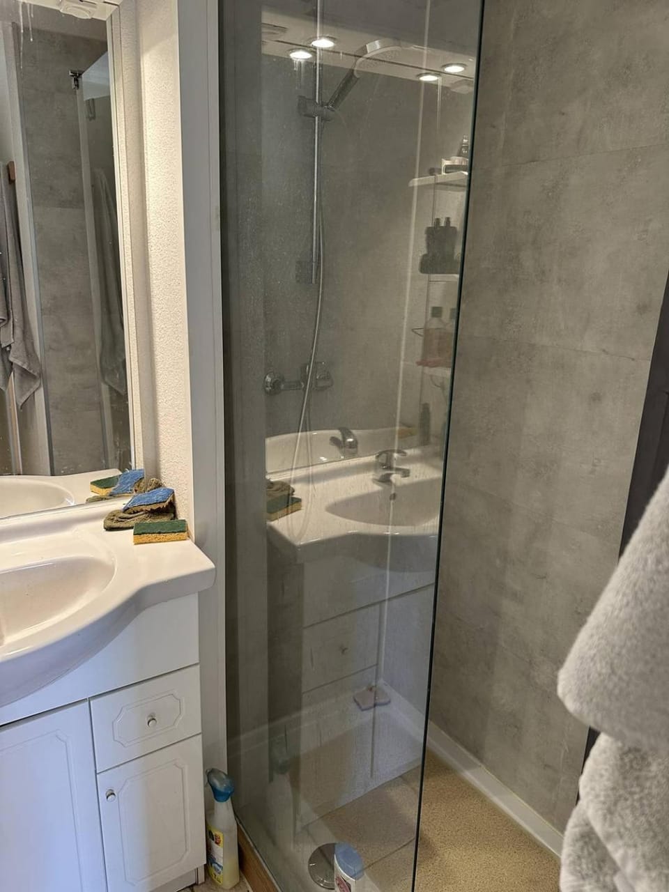 Shower, Bathroom