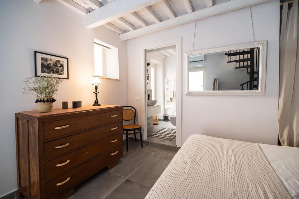 Bed, Photo of the whole room, Bedroom, hair dresser