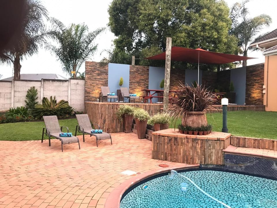 BBQ facilities, Pool view, Swimming pool