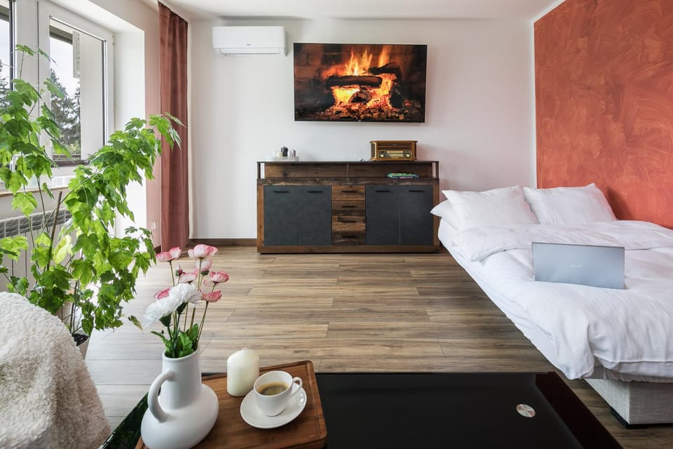 Living room, Bedroom