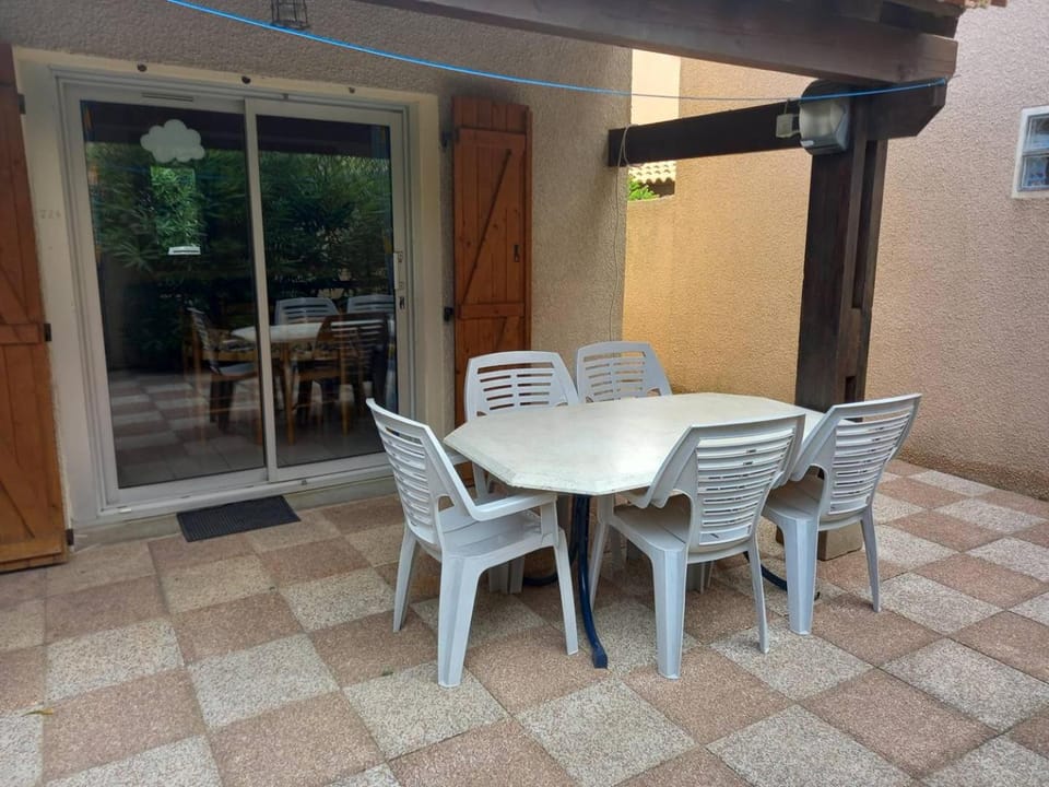 Patio, Day, View (from property/room), Balcony/Terrace, Dining area