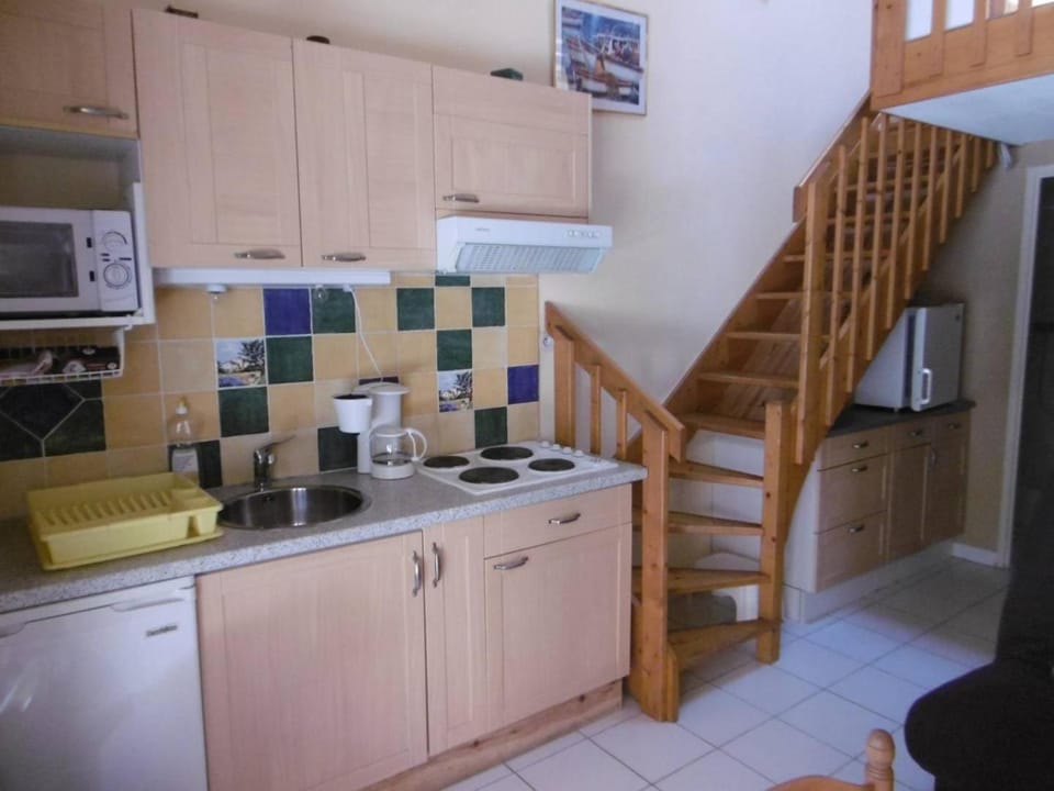 Coffee/tea facilities, Kitchen or kitchenette, minibar, stove, toaster
