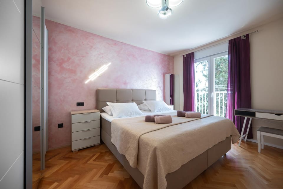 Bed, Bedroom, wardrobe