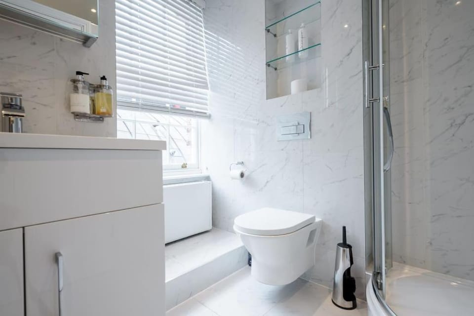 Luxury 3BRs house in the heart of Victoria Villa in City of Westminster