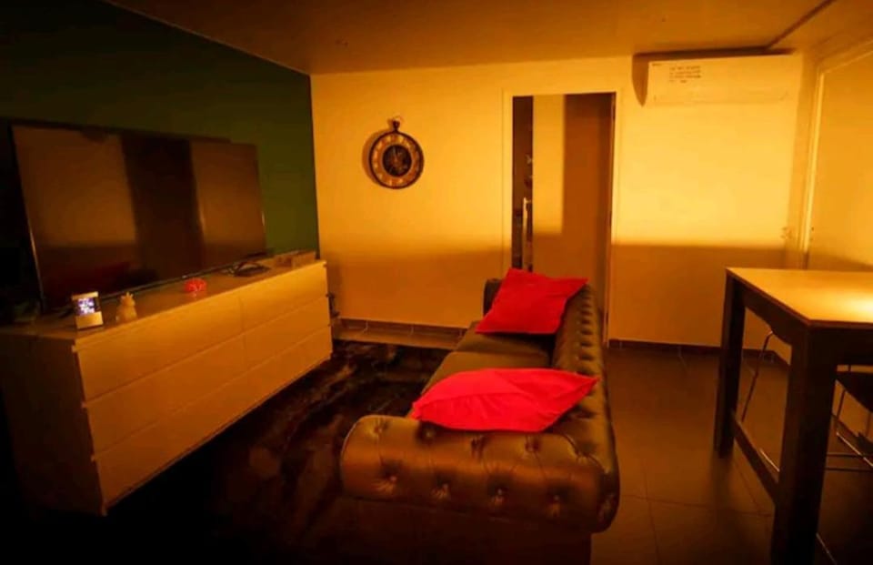 Studio Cosy, jardin privatif Apartment in Auvergne-Rhône-Alpes