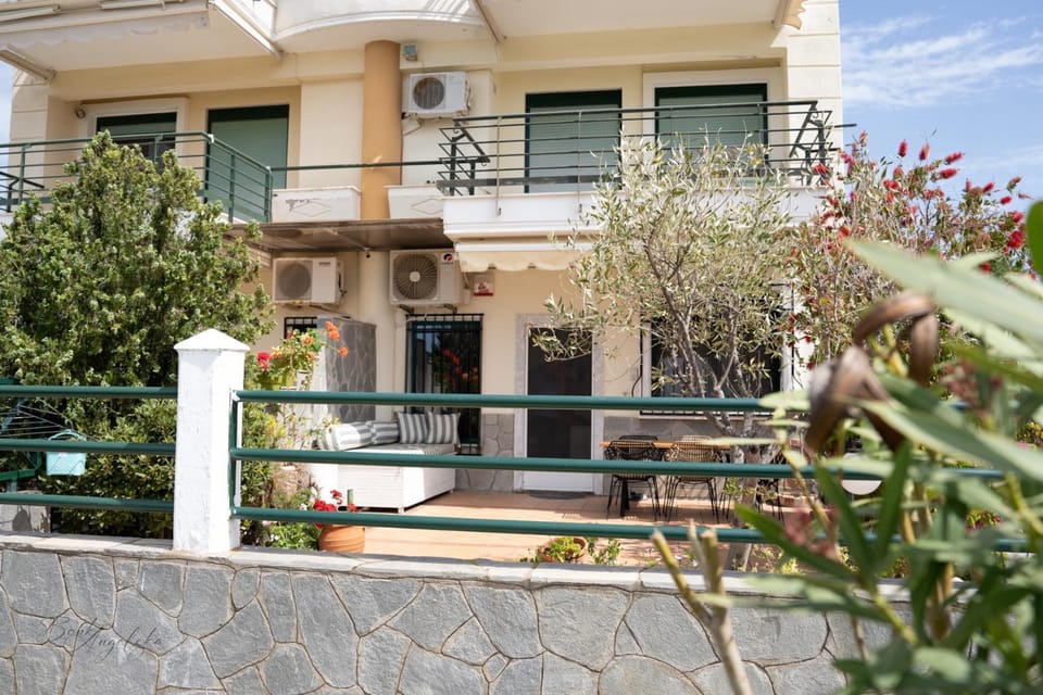 Freya Portaria Beach House in Halkidiki