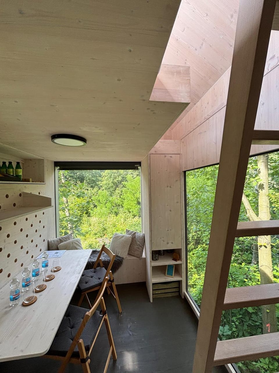 View (from property/room), Living room, Seating area, Dining area