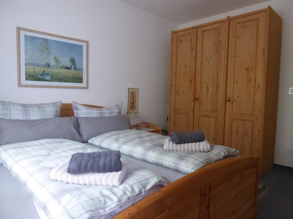 Ferienwohnung Am Kräutergarten - mit Pool, Sauna und Garage Apartment in Bavaria