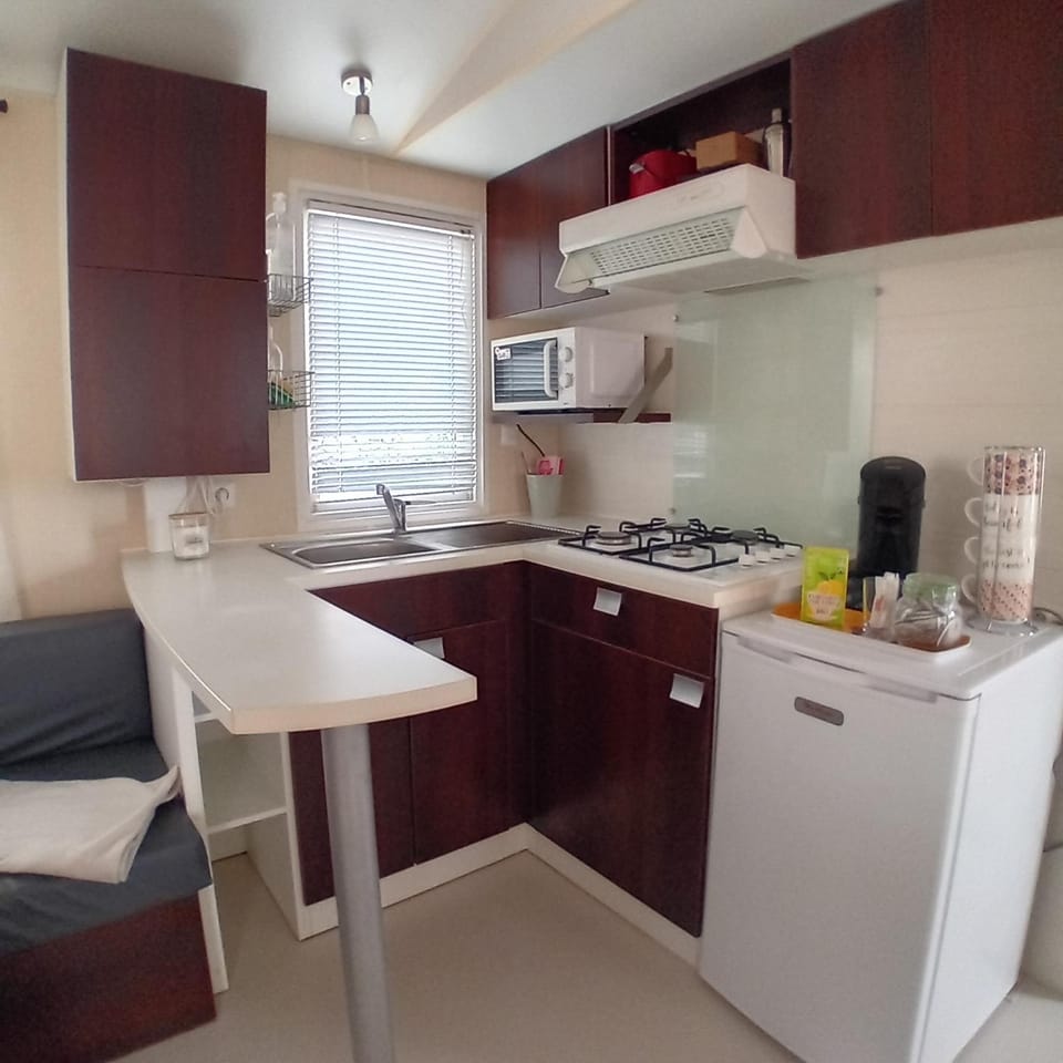 Mobilhome 6 pers PLAGE À 500M Campground/ 
RV Resort in Argeles-sur-Mer