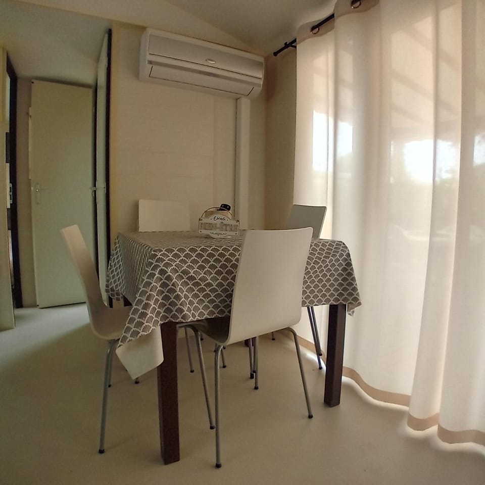 Mobilhome 6 pers PLAGE À 500M Campground/ 
RV Resort in Argeles-sur-Mer