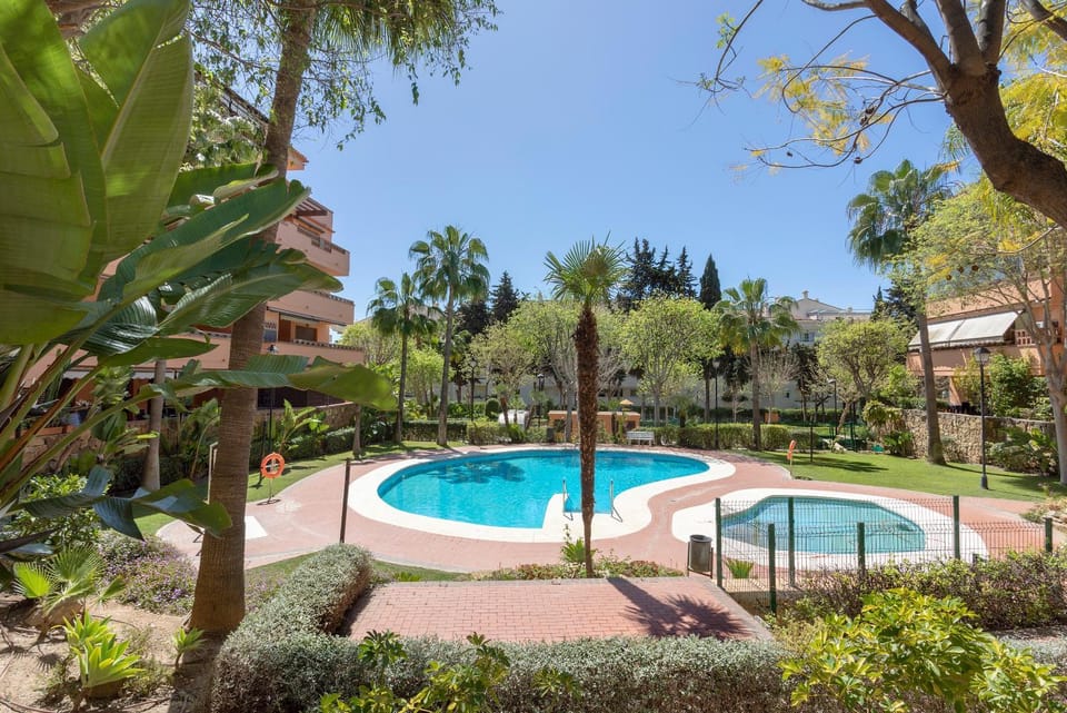 Spring, Off site, Day, Garden, Swimming pool