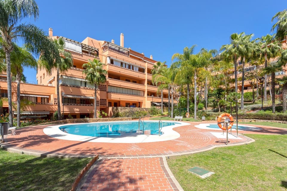 Property building, Spring, Off site, Day, Garden, Pool view, Swimming pool