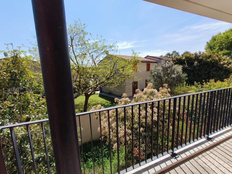 Spring, Day, Natural landscape, Garden, View (from property/room), Balcony/Terrace, Garden view