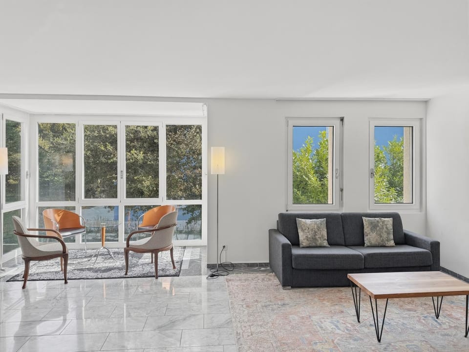 Living room, Lounge or bar