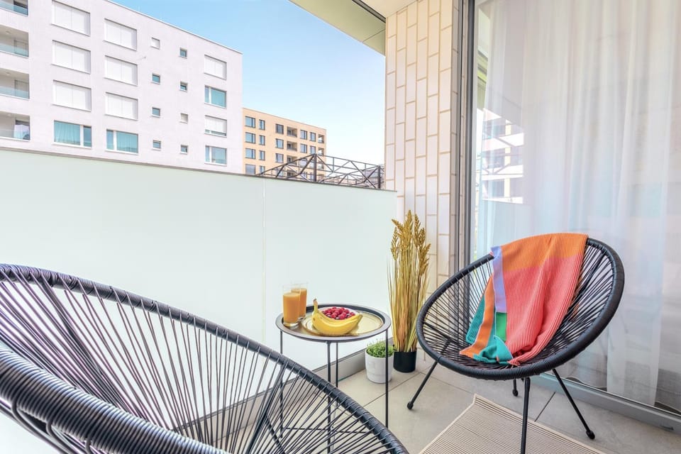 View (from property/room), Balcony/Terrace, Seating area
