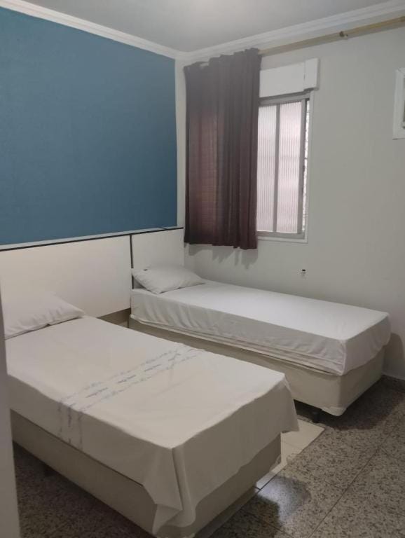 Bed, Photo of the whole room, Bedroom, air conditioner