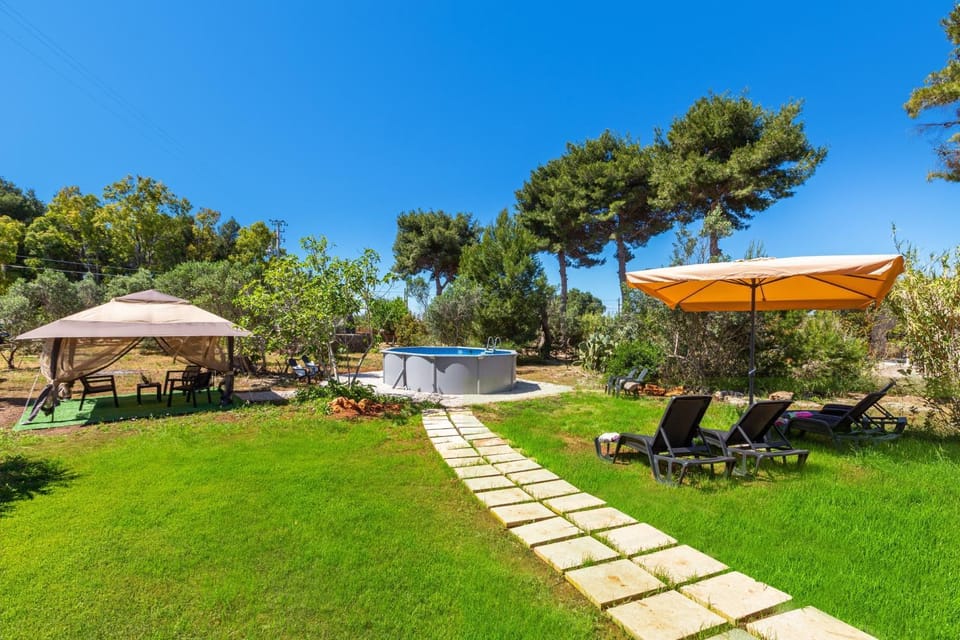 Day, Natural landscape, Garden, Garden view, Pool view, Swimming pool, sunbed