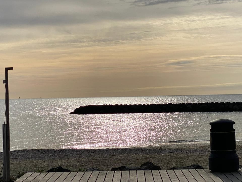 Studio 4 personnes avec clim, piscine au CAP D AGDE au pied du port et 5 mn à pied de la plage du Môle Apartment in Agde