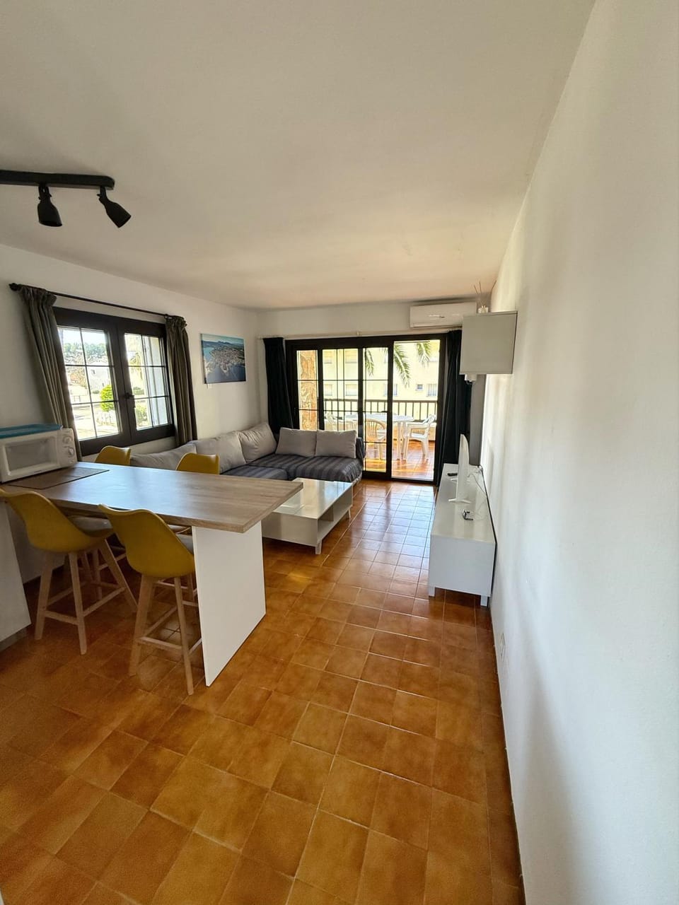 Apartamento en la Escala con piscina y parking Apartment in L'Escala
