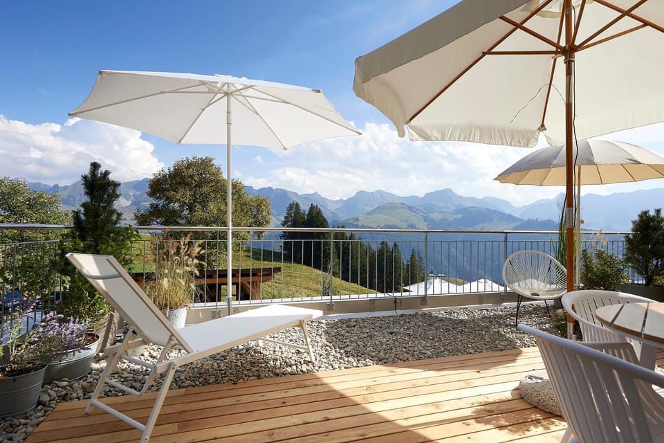 Day, Natural landscape, View (from property/room), Balcony/Terrace, Mountain view, sunbed