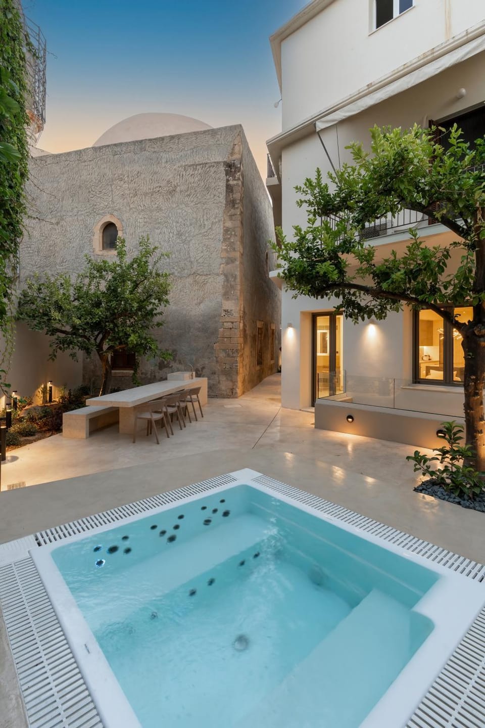 Patio, Natural landscape, Hot Tub, Pool view, Swimming pool, Swimming pool