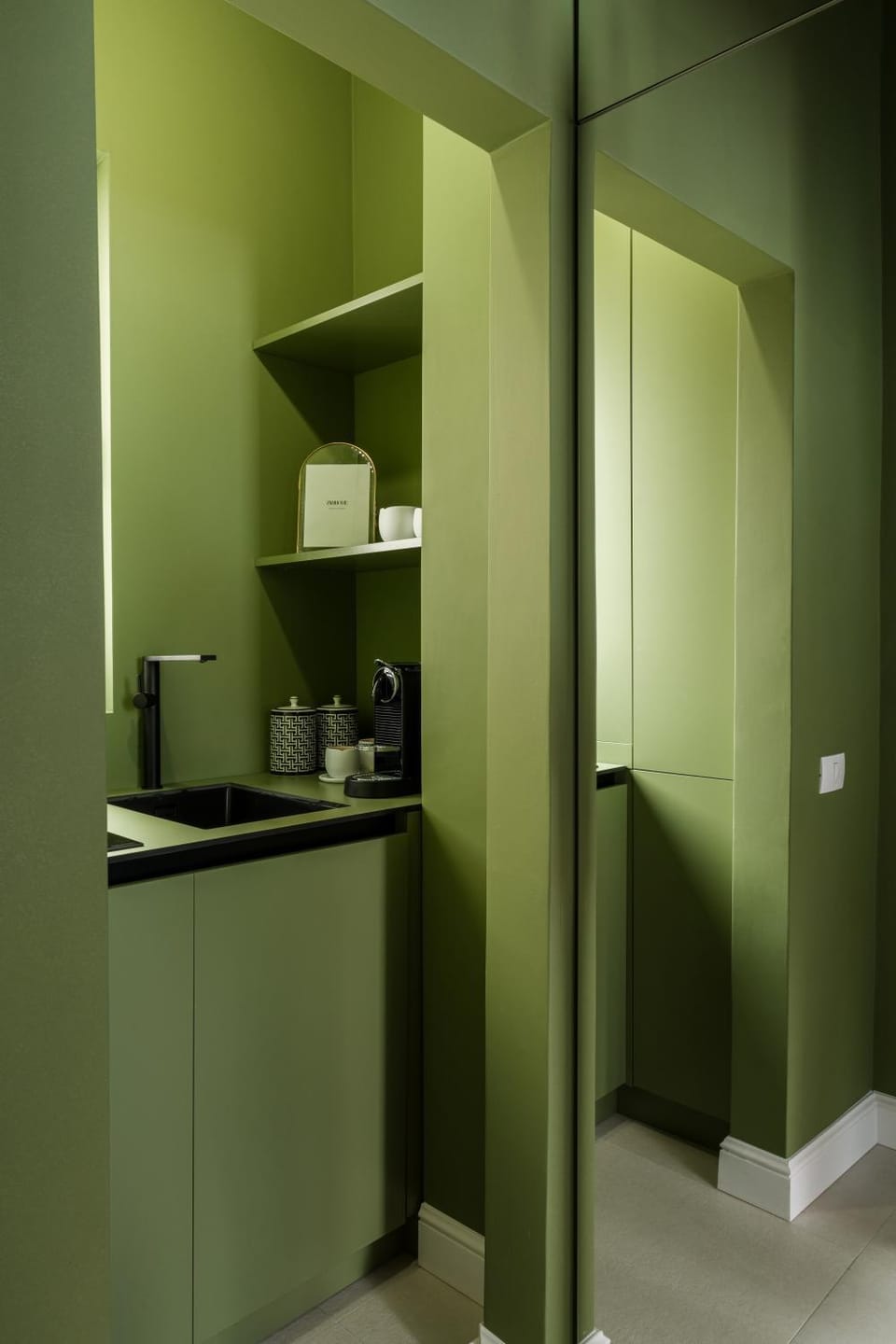 Coffee/tea facilities, Kitchen or kitchenette, dishwasher