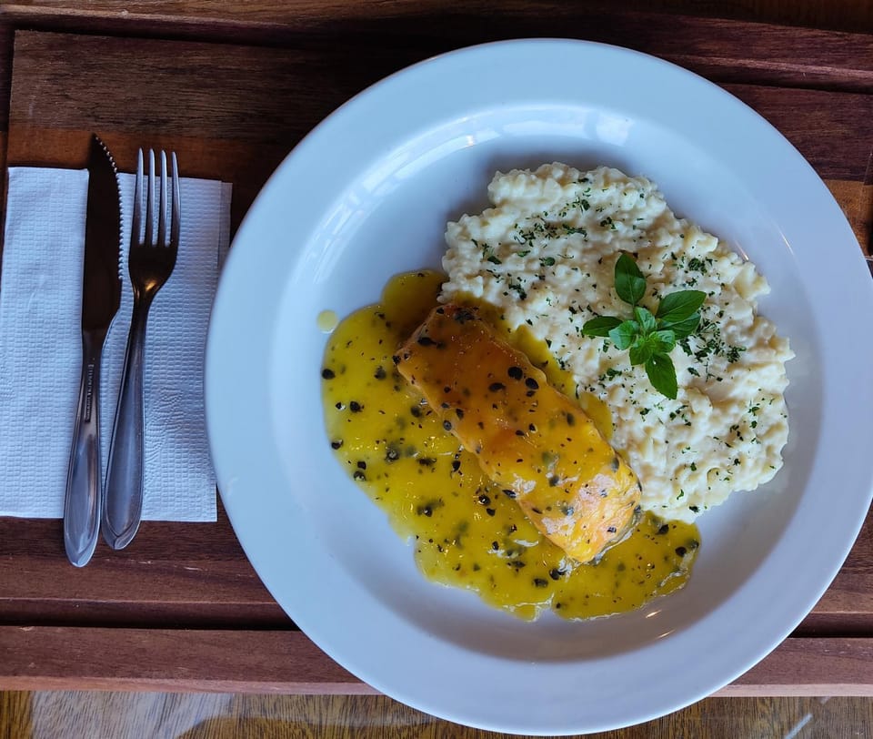Restaurant/places to eat, Food and drinks, Food, Lunch, Dinner