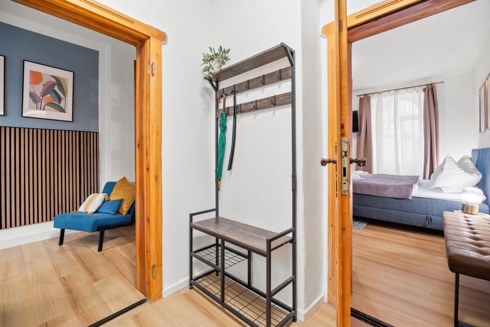 Living room, Photo of the whole room, Bedroom