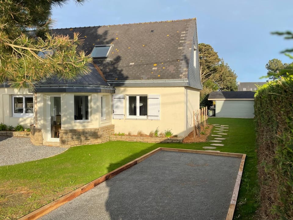 Property building, Bowling, Garden, Garden view