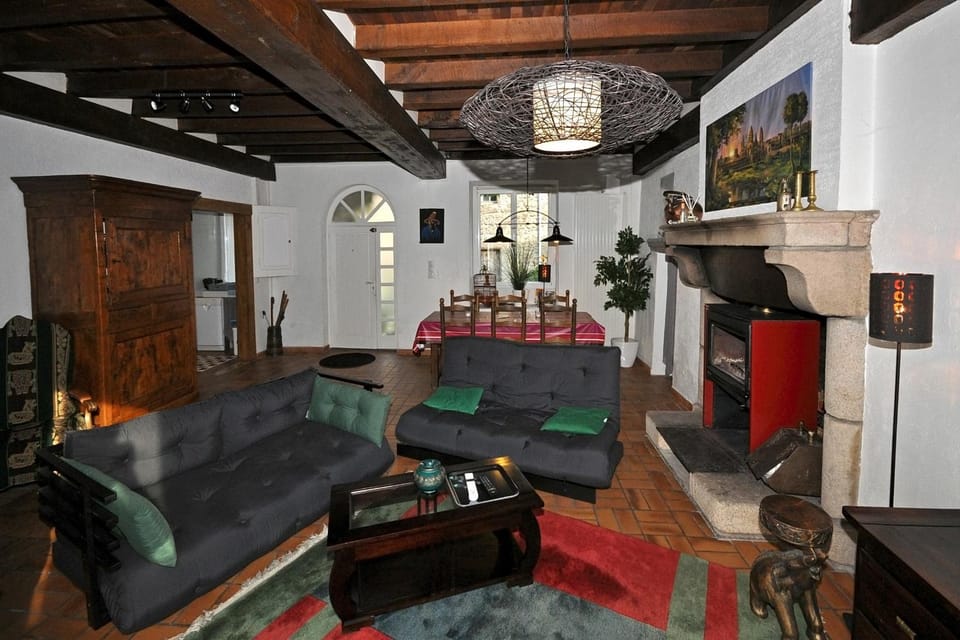 TV and multimedia, Living room, Dining area