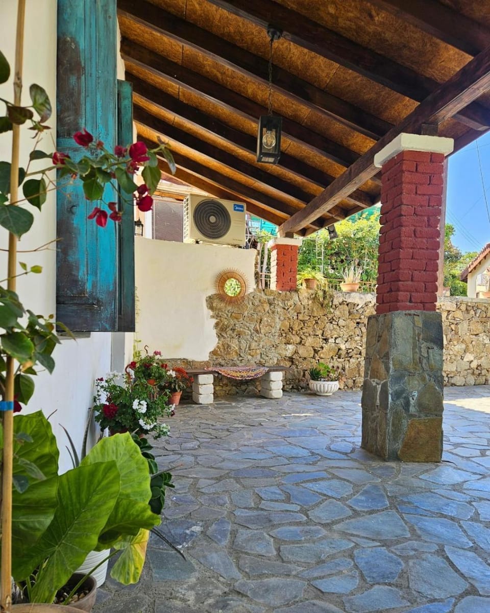 Property building, Patio, Day