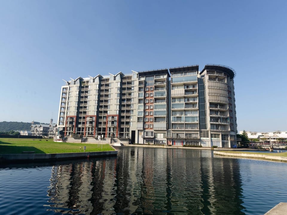 Property building, Natural landscape