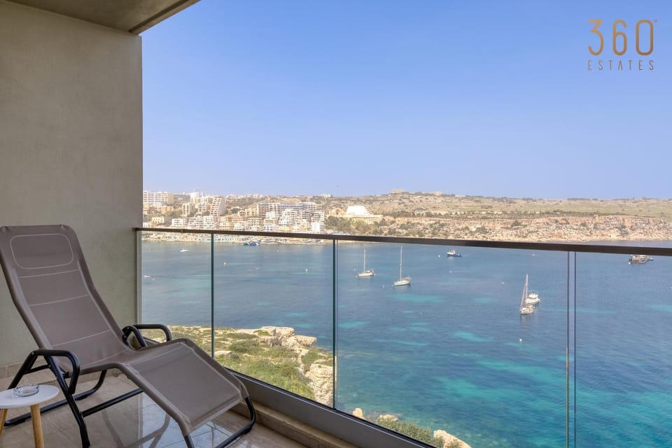 Patio, Day, Natural landscape, View (from property/room), Balcony/Terrace, Living room, Seating area, Lake view, Sea view, sunbed