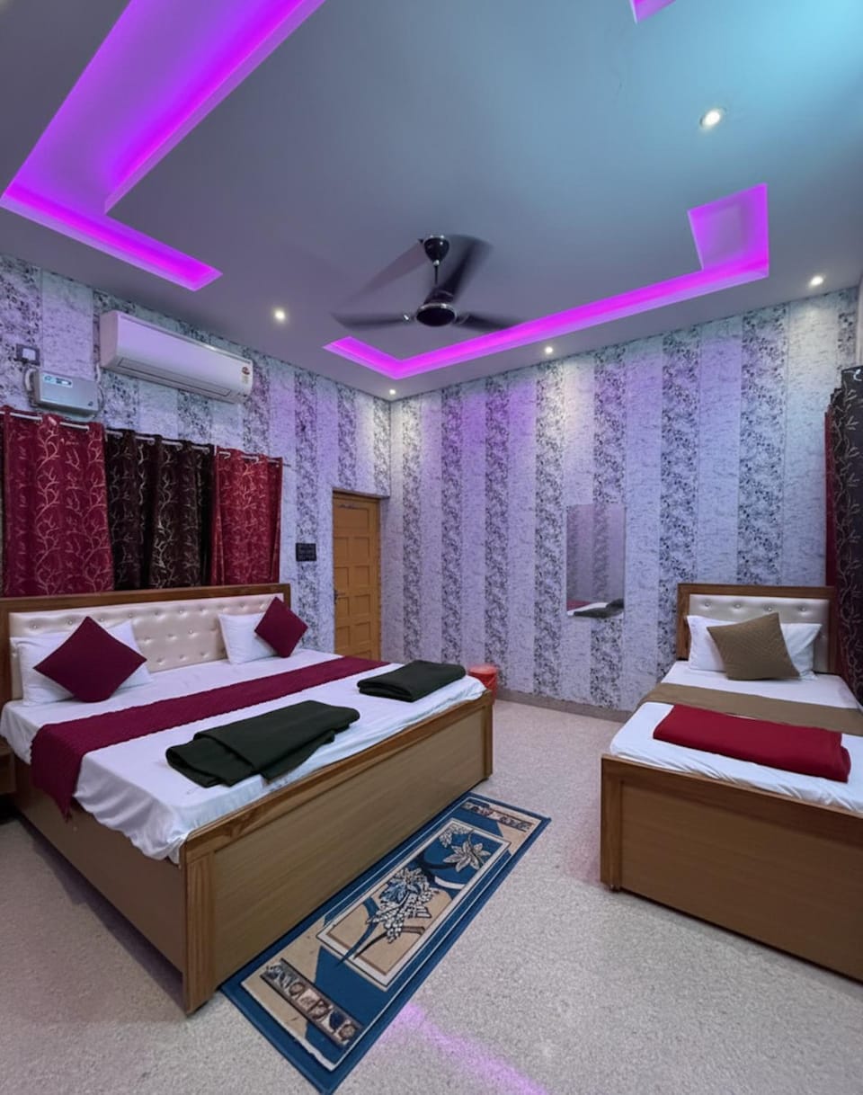 Bed, Photo of the whole room