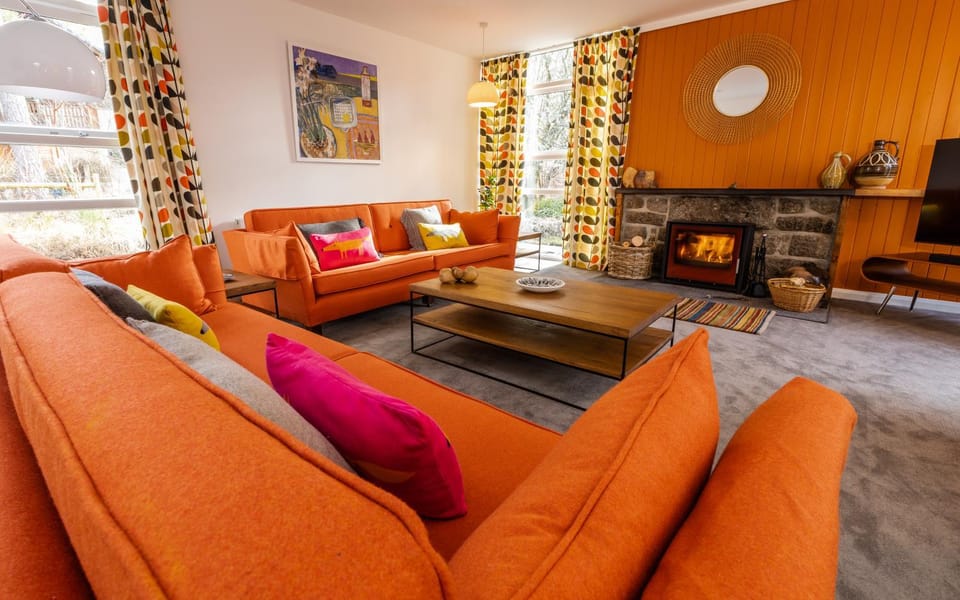 Communal lounge/ TV room