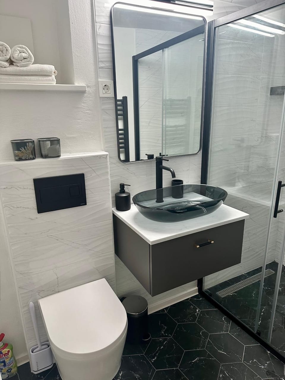 Shower, Toilet, Bathroom