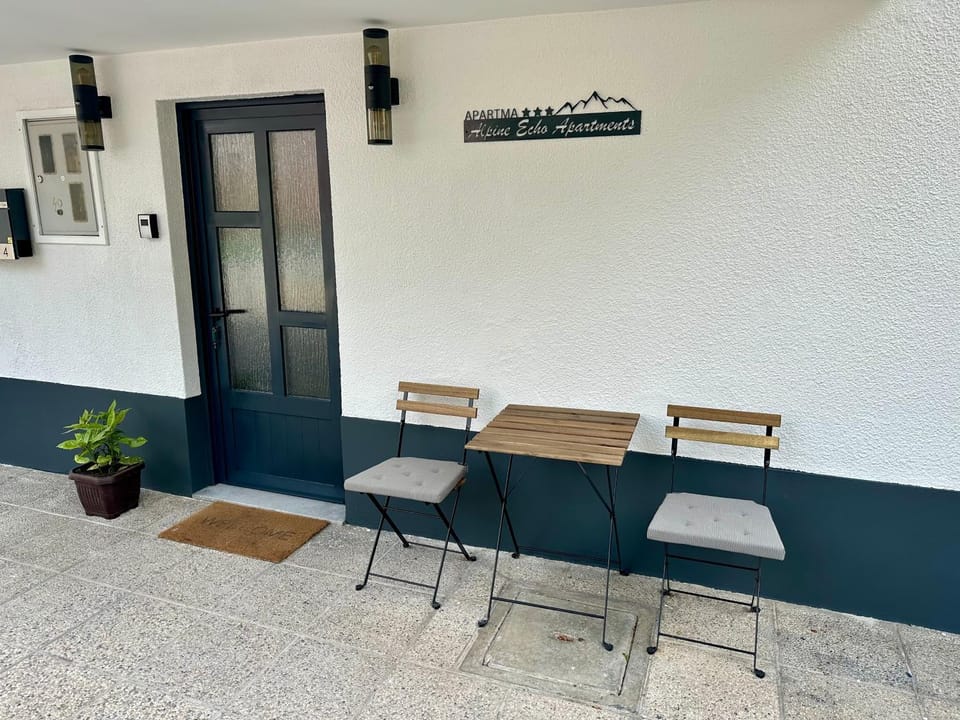 Patio, Facade/entrance, Seating area