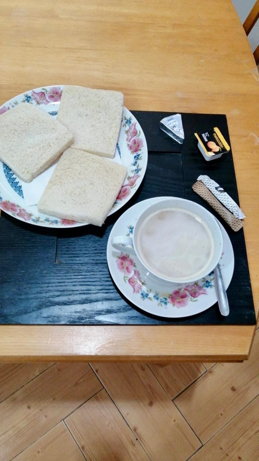 Coffee/tea facilities, Food and drinks, Food, Breakfast, Continental breakfast