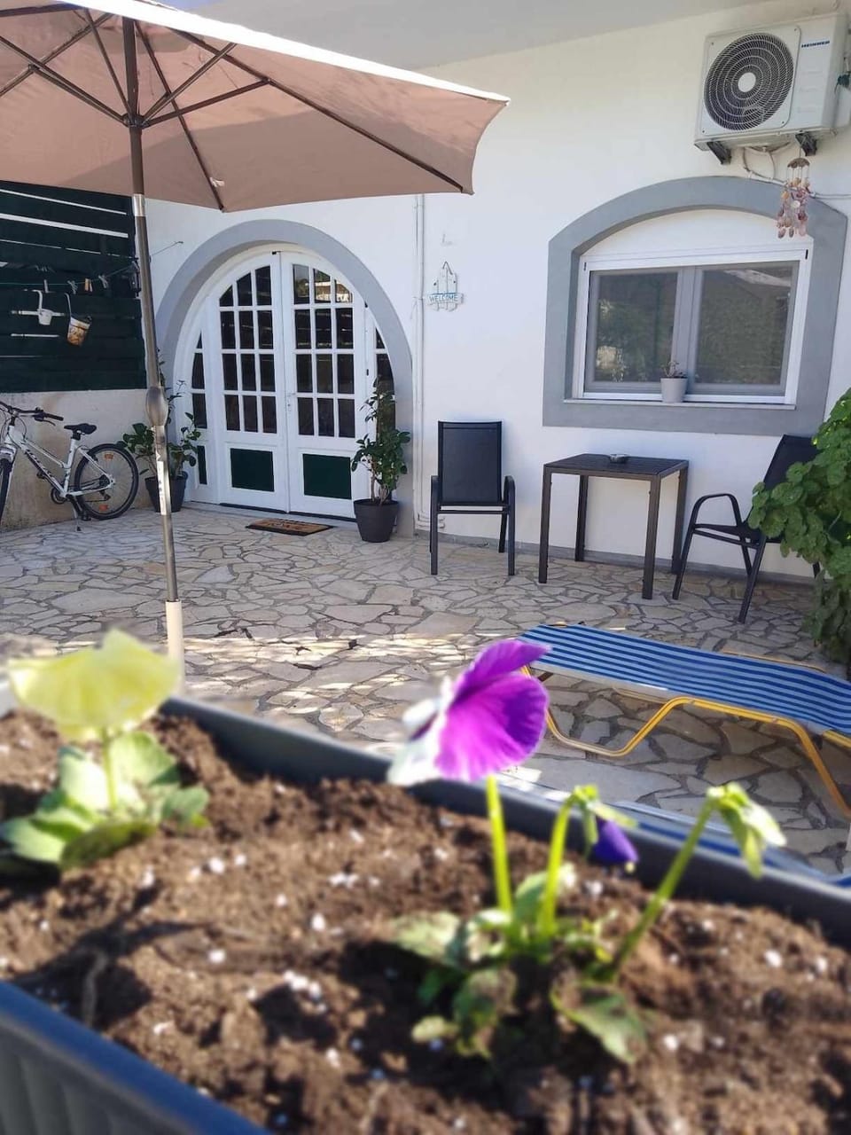 Patio, Day