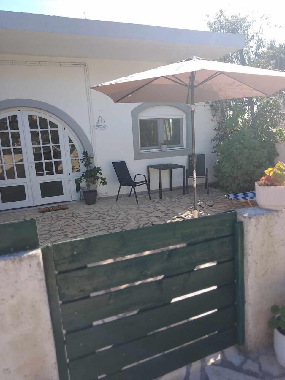 Patio, Day, Balcony/Terrace