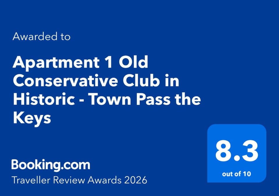 Apartment 1 Old Conservative Club in Historic - Town Pass the Keys Apartment in Caernarfon