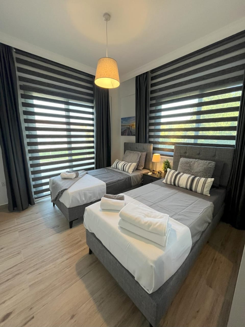 Bed, Photo of the whole room, Bedroom, towels