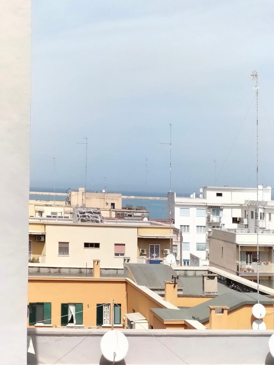 View (from property/room), Balcony/Terrace, City view, Sea view