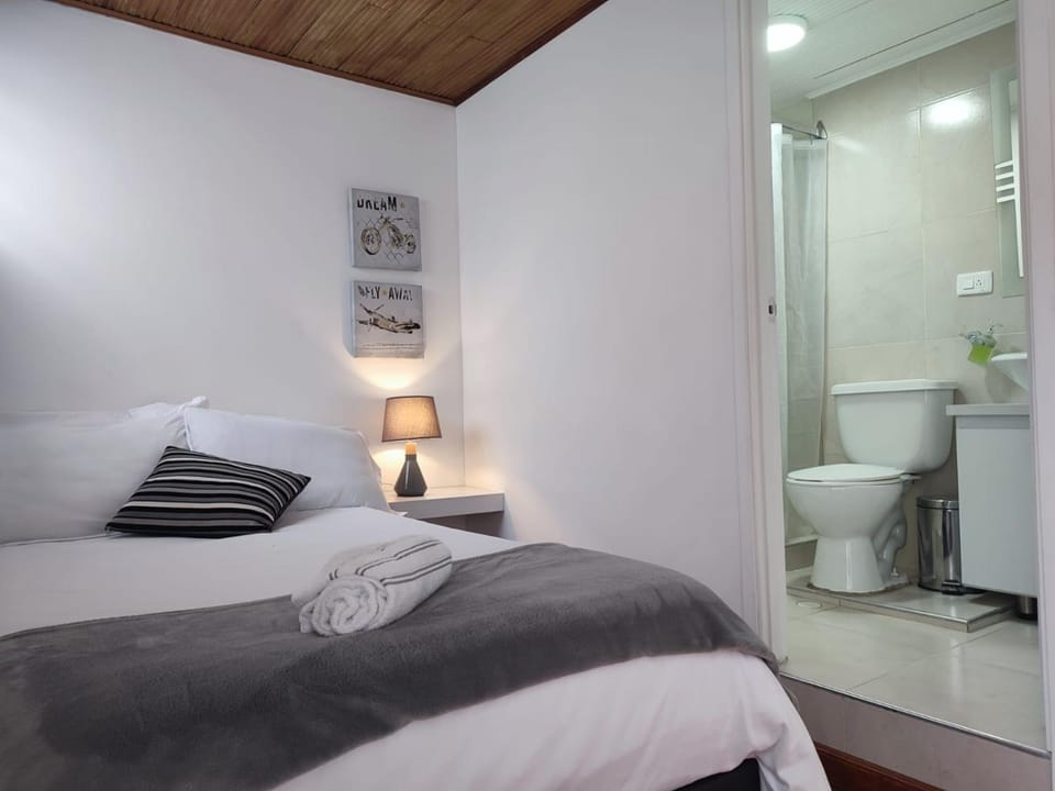 Toilet, Photo of the whole room