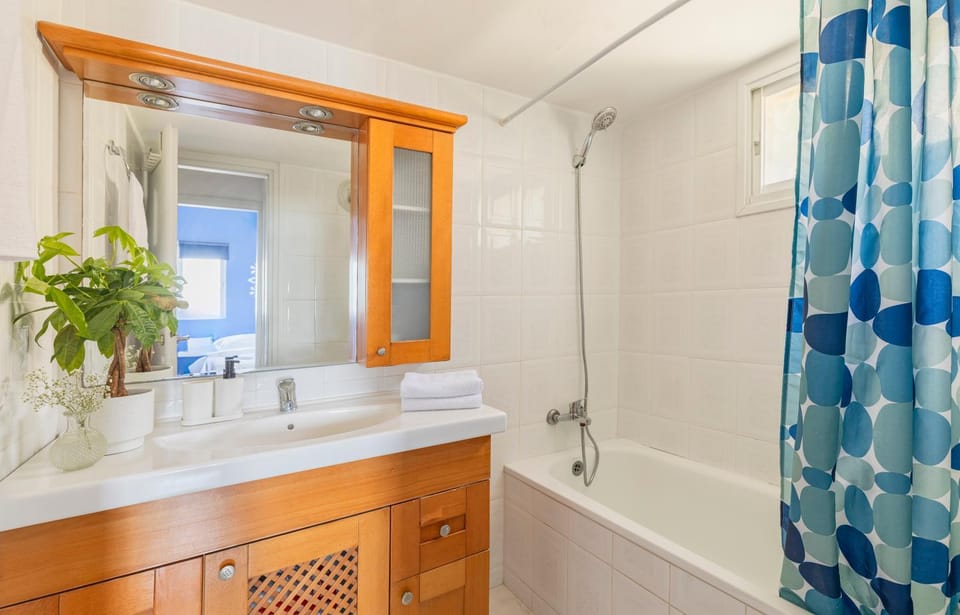 Shower, Bathroom, Bath, towels